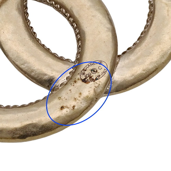 CHANEL Gold Brooch - Picture 7 of 10